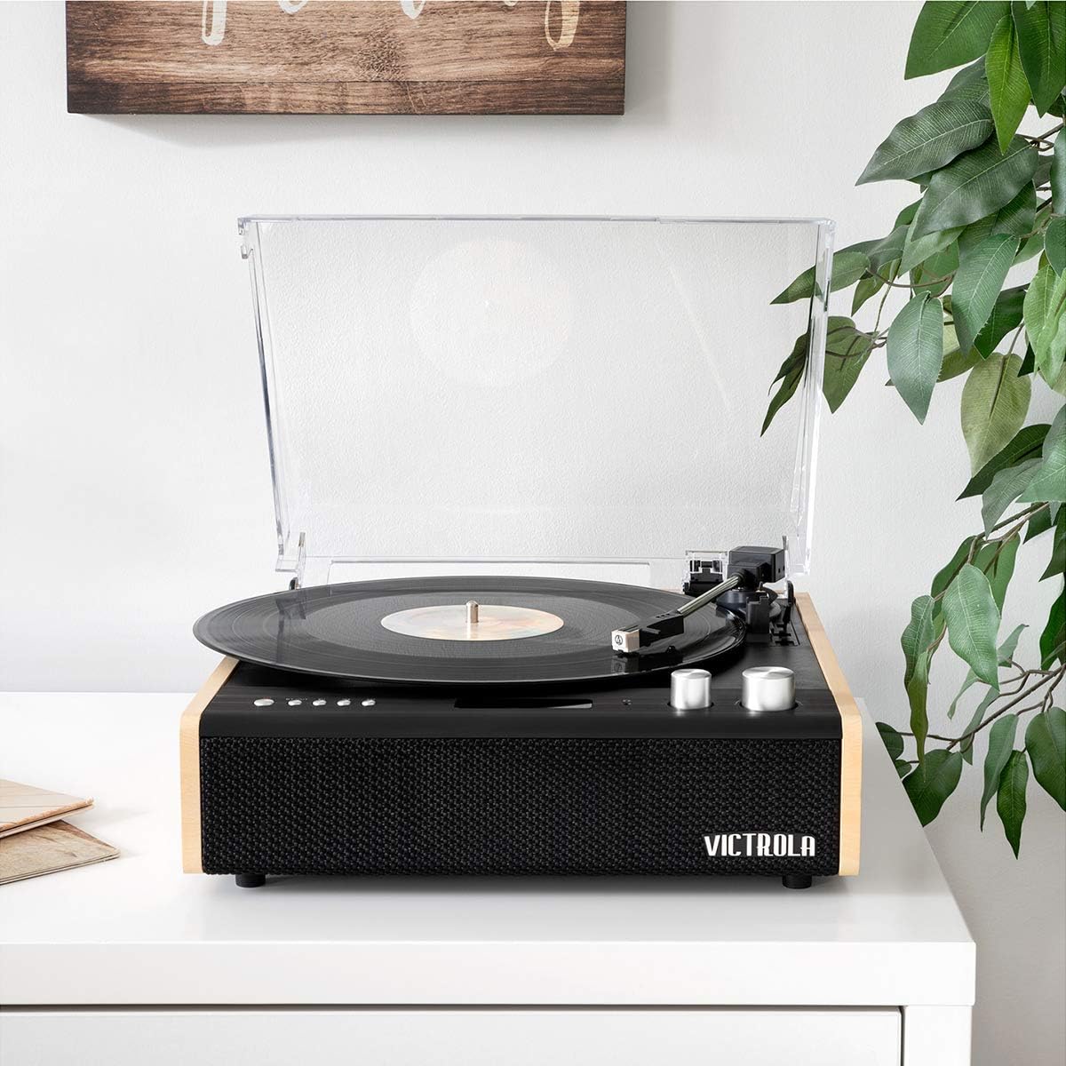 VICTROLA EASTWOOD 3-SPEED BLUETOOTH TURNTABLE